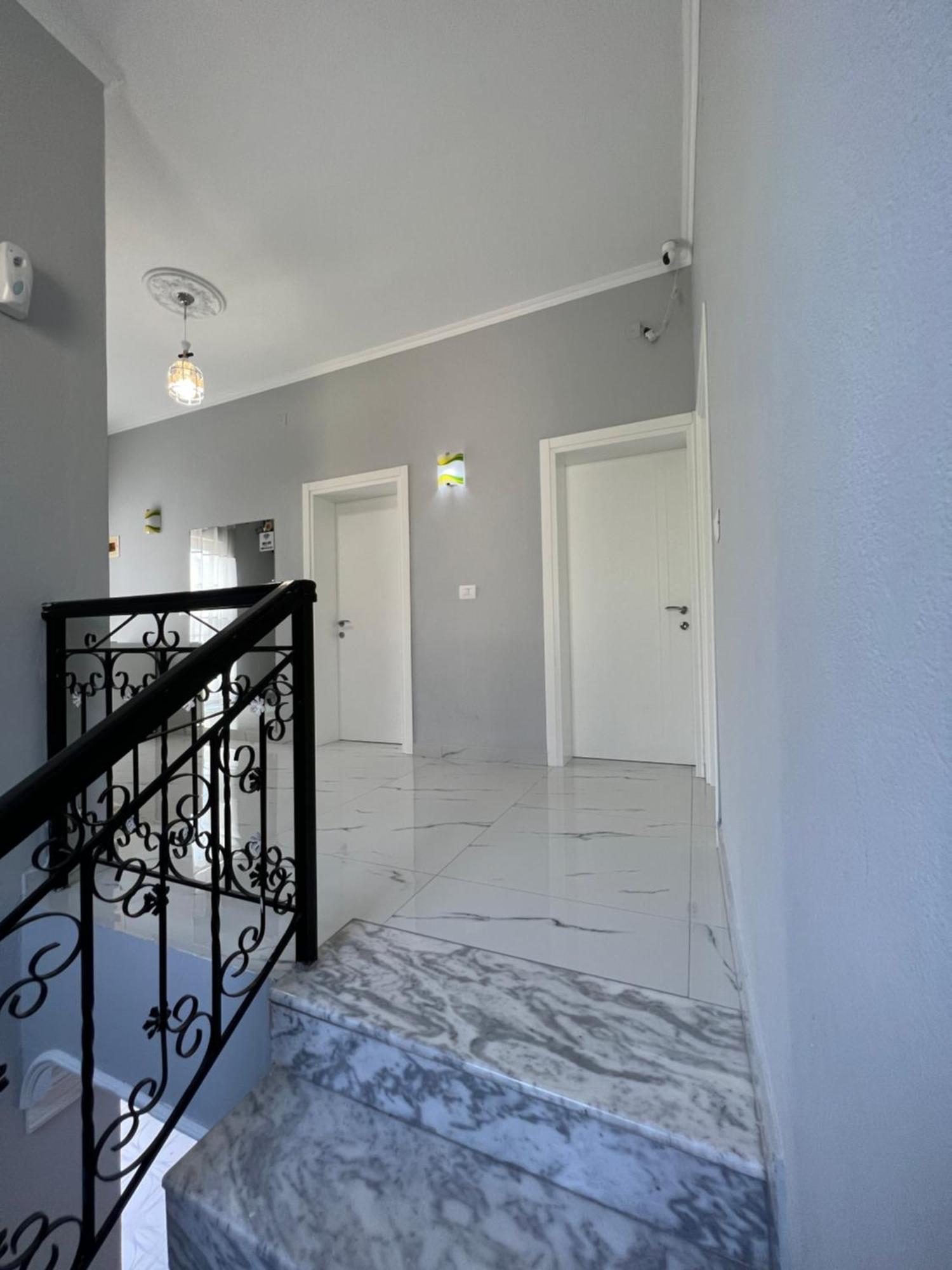Guesthouse Bellavista Berat Exterior foto