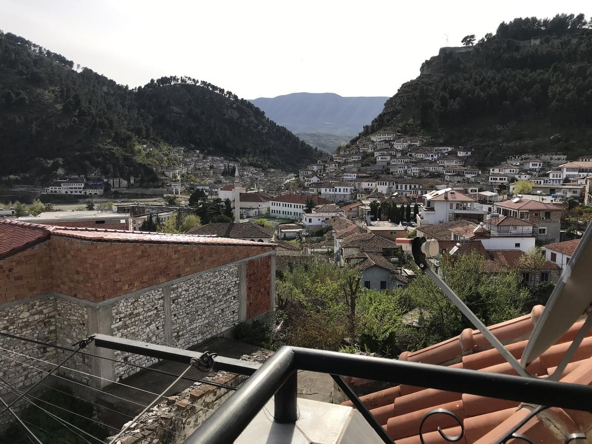 Guesthouse Bellavista Berat Exterior foto