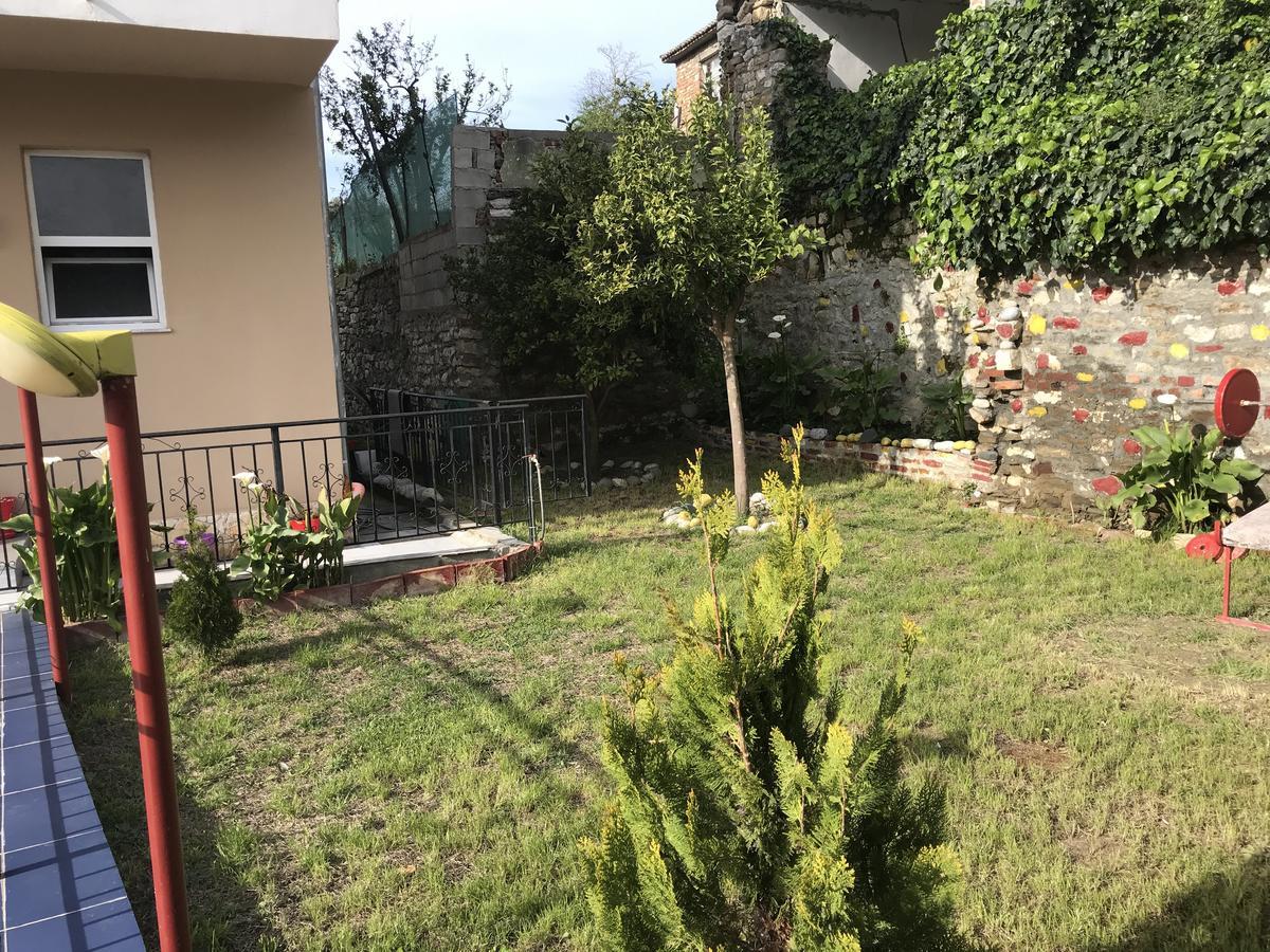 Guesthouse Bellavista Berat Exterior foto